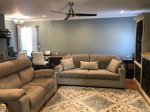 2nd image of 318 Lake Marina Ave APT 318
