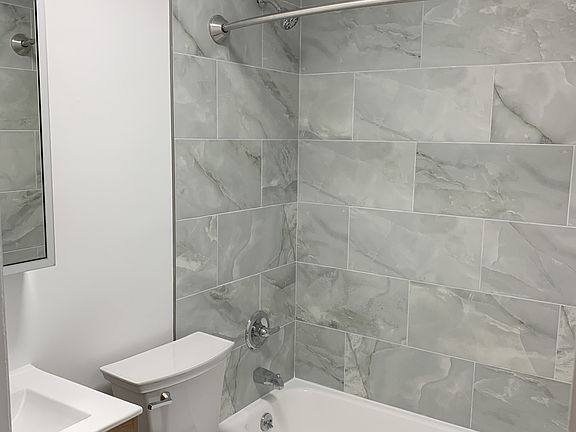 4th image of 401 E 76th St APT 2W