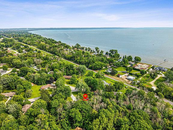 5th image of W6439 Lakeview Ct