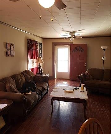 4th image of 115 Glendale St