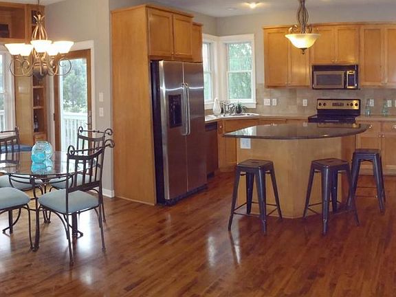 3rd image of 3040 Tanner Ct