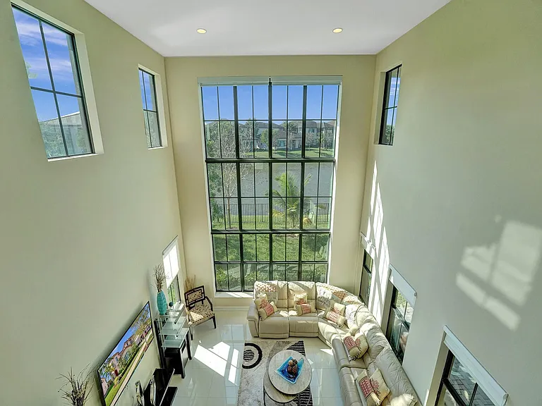 9345 Carrington Ave — Photo 24