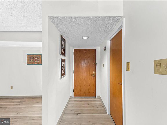 4th image of 800 Avondale Rd APT 2Q