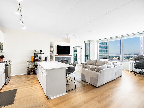 3rd image of 701 S Wells St APT 2605