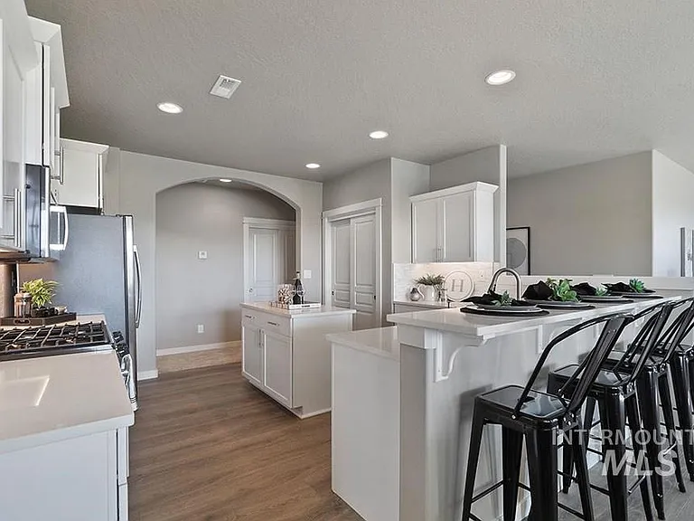 10502 W Thimbleberry Dr — Photo 5