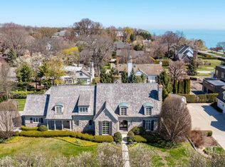 2 Cherry Hurst Ln, Grosse Pointe Farms, MI 48236