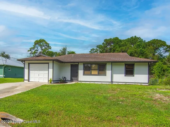 5717 Birch Dr, Fort Pierce, FL 34982