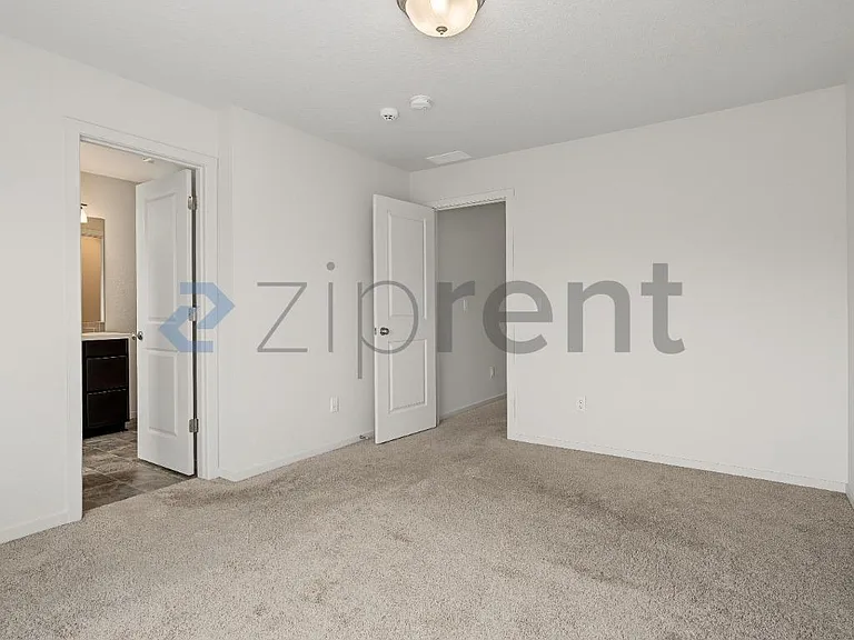 1900 NE 117th Ct — Photo 23