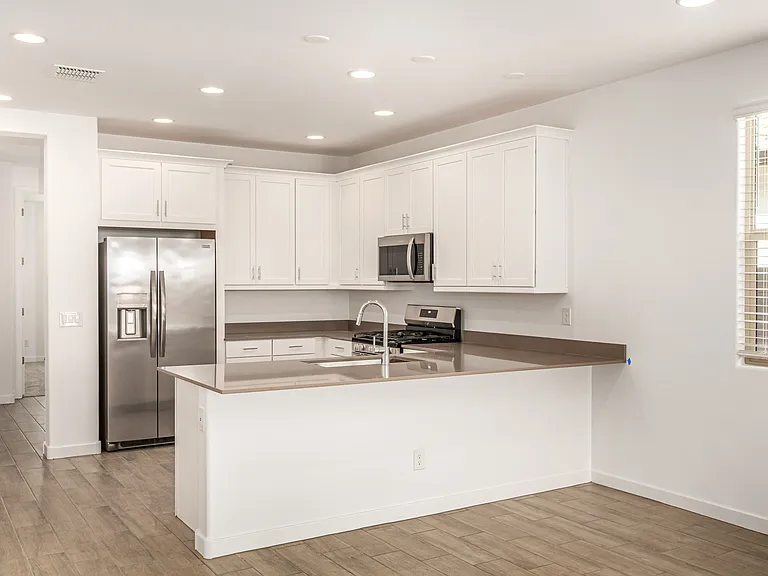 2049 W Sienna Bouquet Pl — Photo 4