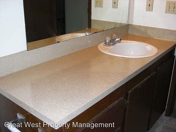 5th image of 2347 58th Ave E APT 08