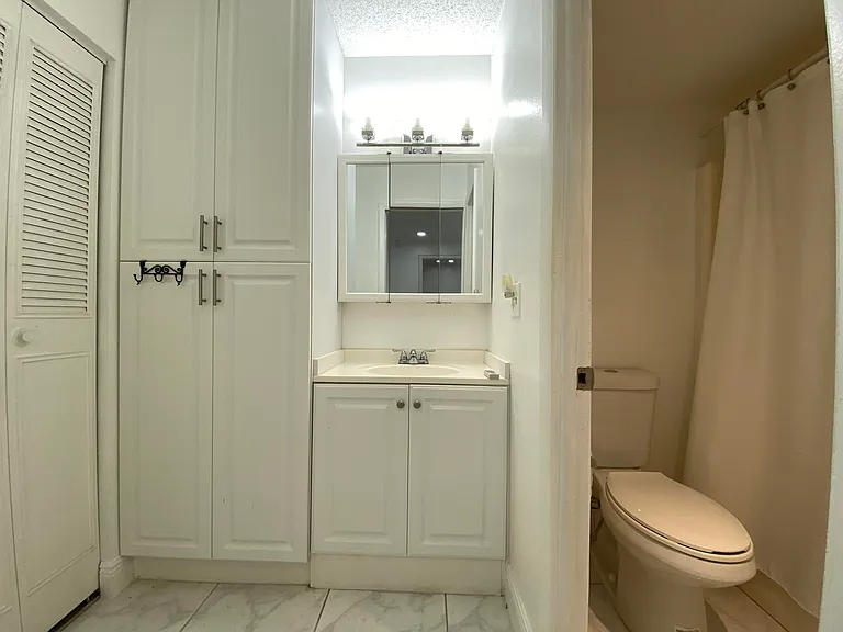 138 Lake Frances Dr — Photo 8