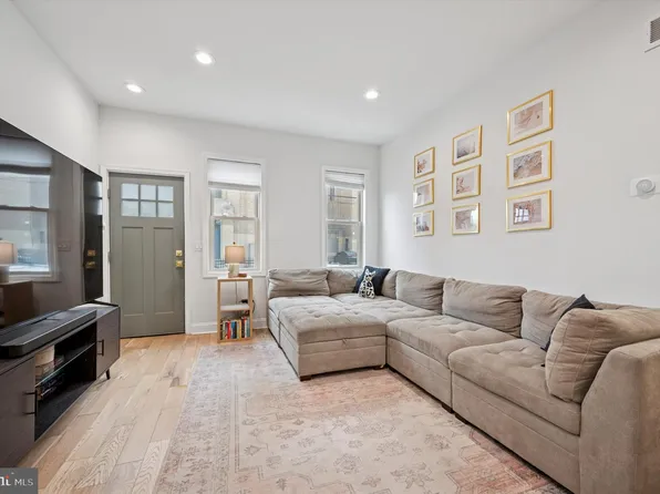 2342 W Seybert St, Philadelphia, PA 19121