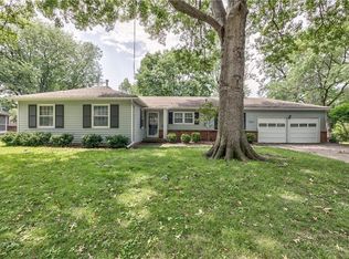 5507 W 101st St, Overland Park, KS 66207