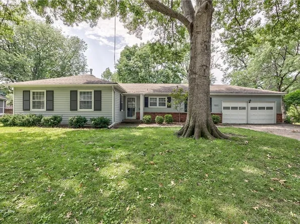 5507 W 101st St, Overland Park, KS 66207