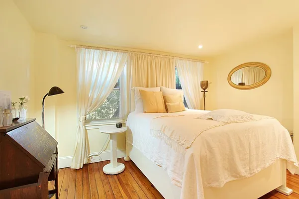 Rented by Corcoran | media 4