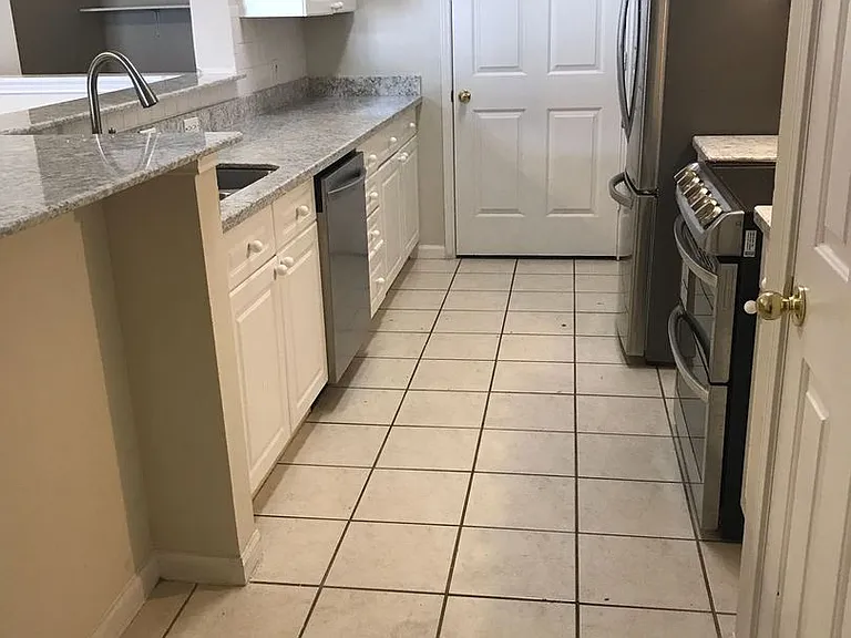239 Longview Ave #12 — Photo 16