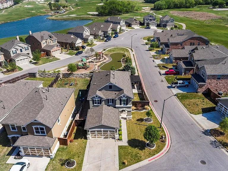 100 Speckle Park Dr — Photo 4