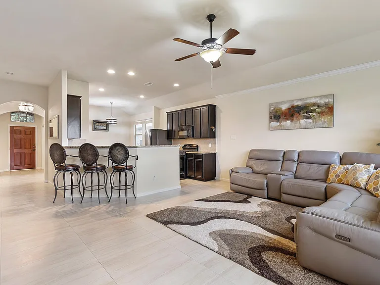16911 Savannah Park Dr — Photo 5