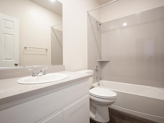 3rd image of 5024 Fitzwilliam St