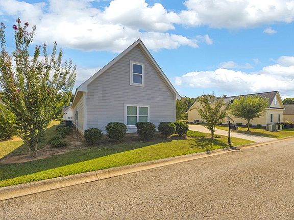 5th image of 335 Trinity Pond Rd