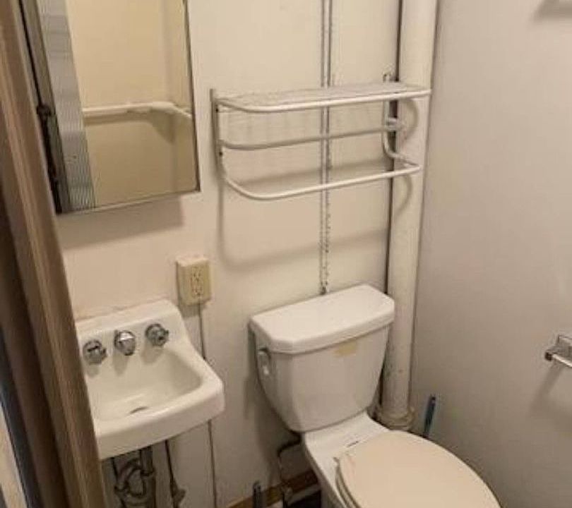 1st image of 523 Walnut St APT 2
