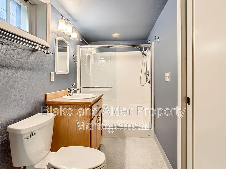 2727 NE 65th Ave — Photo 29