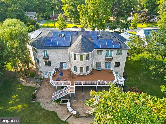 5th image of 712 Swan Creek Rd