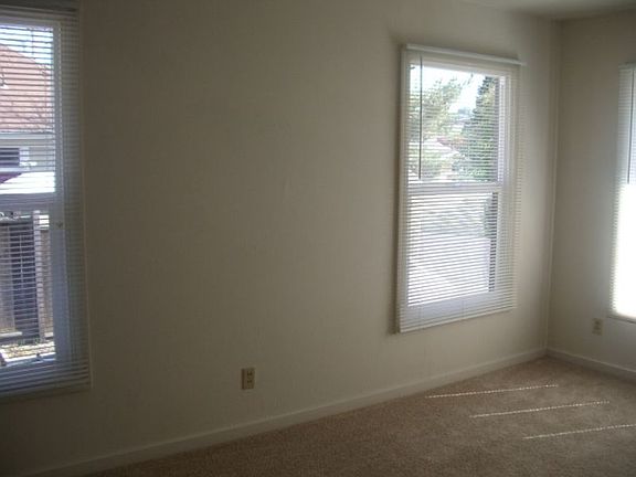 3rd image of 6 Hinman St
