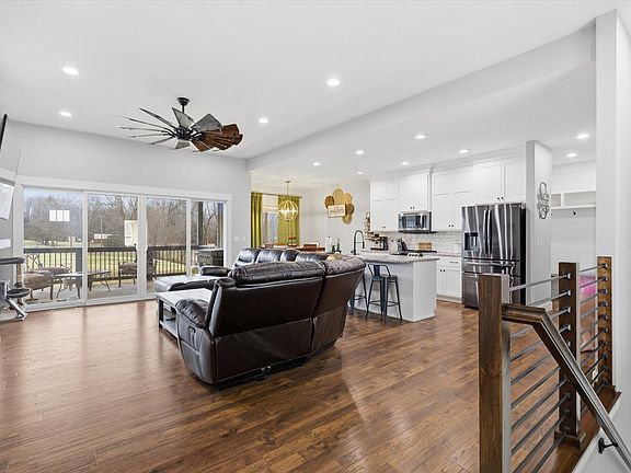 5th image of 1281 S Natchez Road