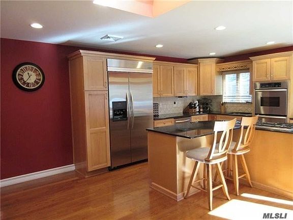 3rd image of 340 McCall Ave