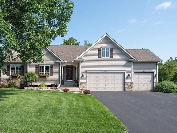3rd image of 6432 Clearwater Creek Dr