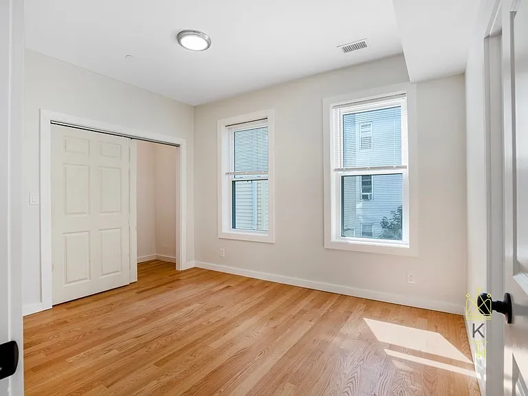 27 Linden St #1 — Photo 12