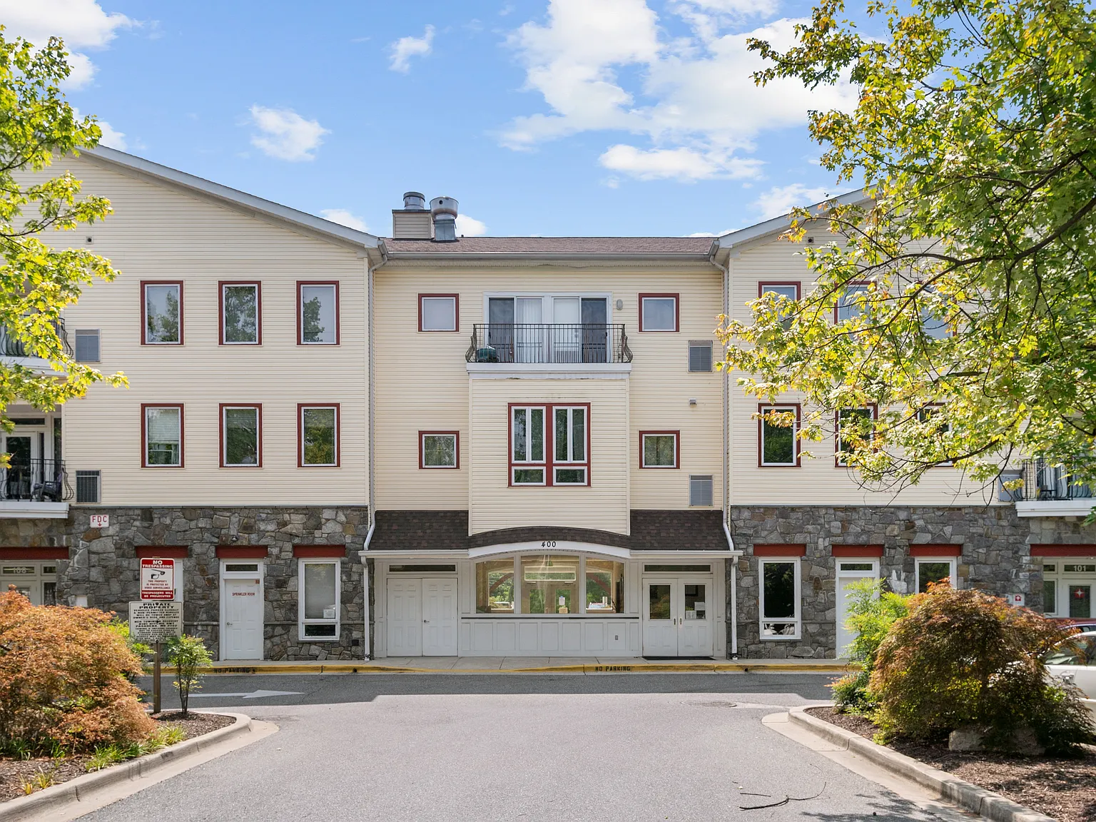 1 bed, 574 sqft, $1,800 — Photo 4