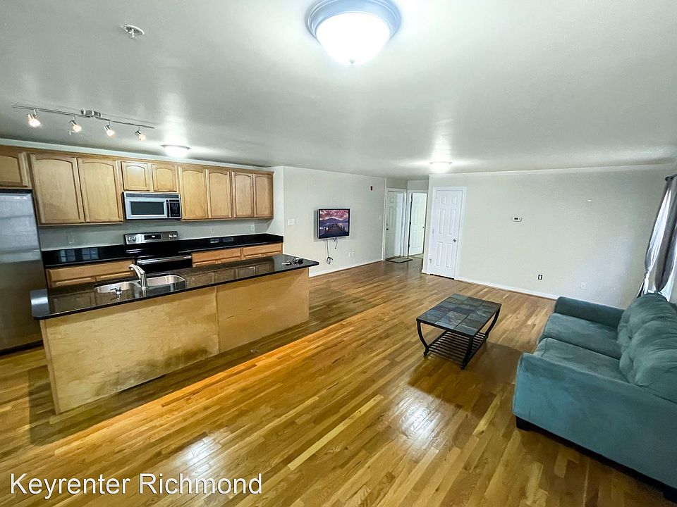 1st image of 3219 Ellwood Ave