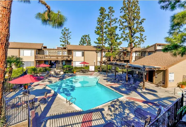 Westmont Apartment Homes — Photo 6