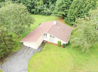 70 Upper Pattagansett Rd, East Lyme, CT 06333