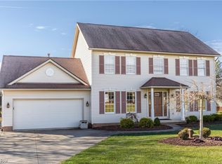 3832 Smith Kramer St NE, Hartville, OH 44632