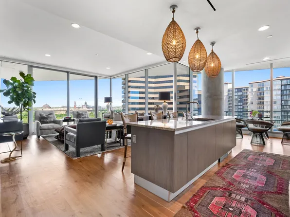 3130 N Harwood St APT 904, Dallas, TX 75201