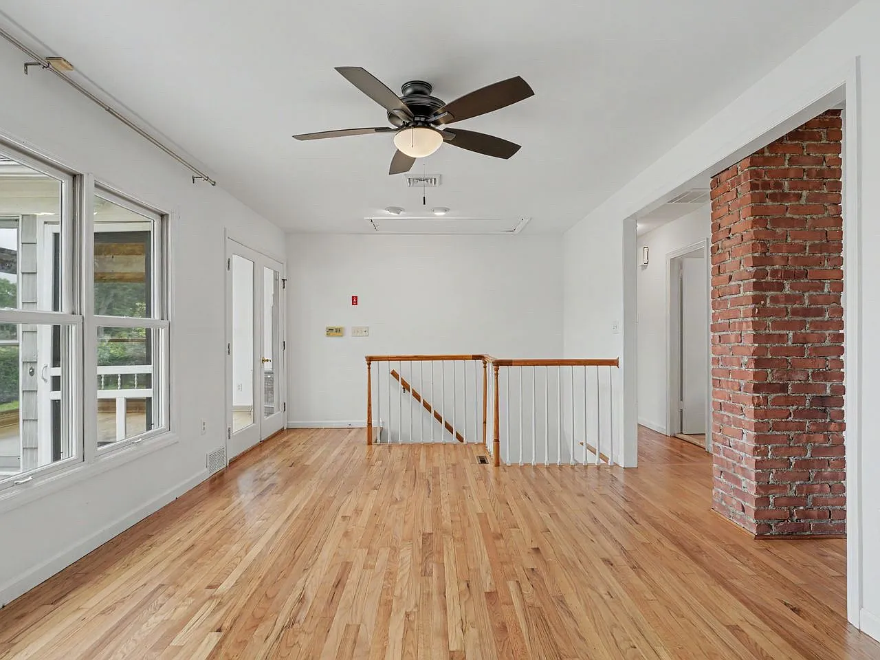2 bed, 2.5 bath, 936 sqft, $3,750 — Photo 4