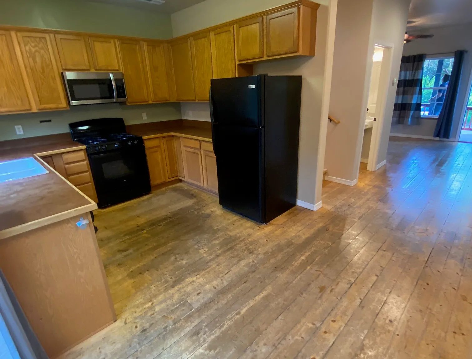 2 bed, 1.5 bath, 1200 sqft, $2,500 — Photo 3