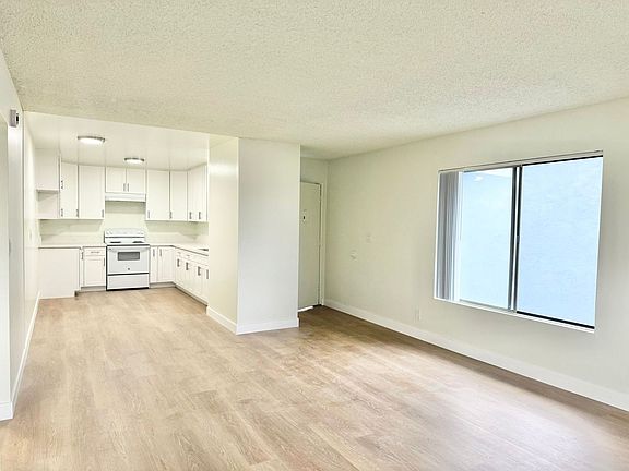 3rd image of 13101 Benton St APT D2