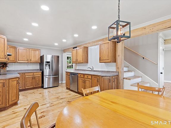 3rd image of 79 Seckar Road