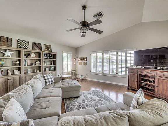 5th image of 6604 Willow Lake Cir