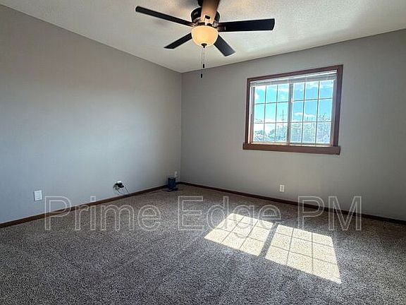 3rd image of 1121 N 28th St #12