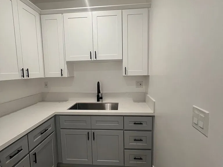 676 Shatto Place — Photo 14