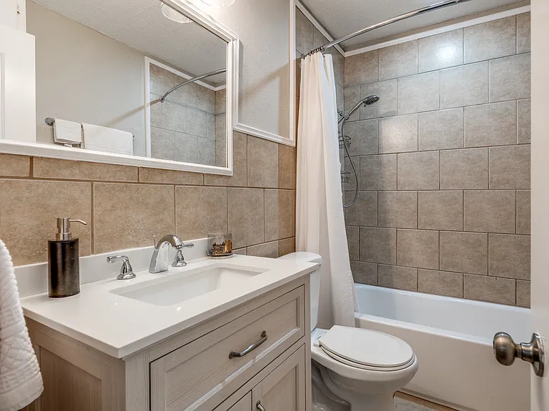 3929 Winfield Ave — Photo 3