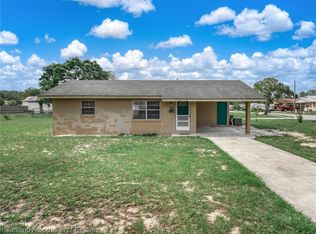 31 E Charles St, Avon Park, FL 33825