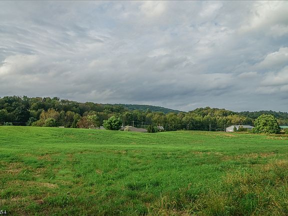 4th image of 3610 Route 94