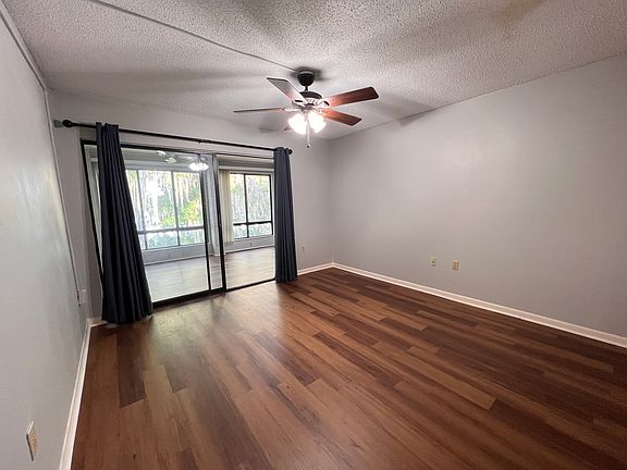 4th image of 2756 SW 14th Dr #2756