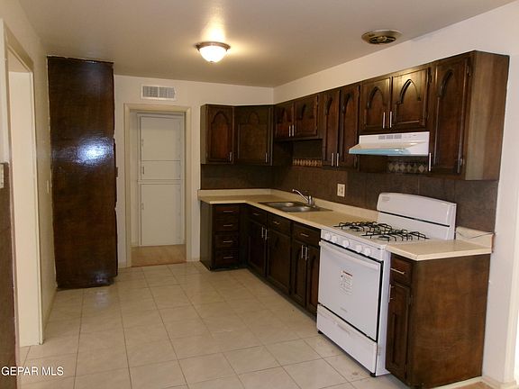4th image of 8005 Edgemere Blvd